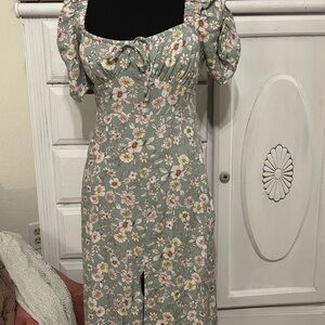 Almost Famous Green Floral Midi Dress